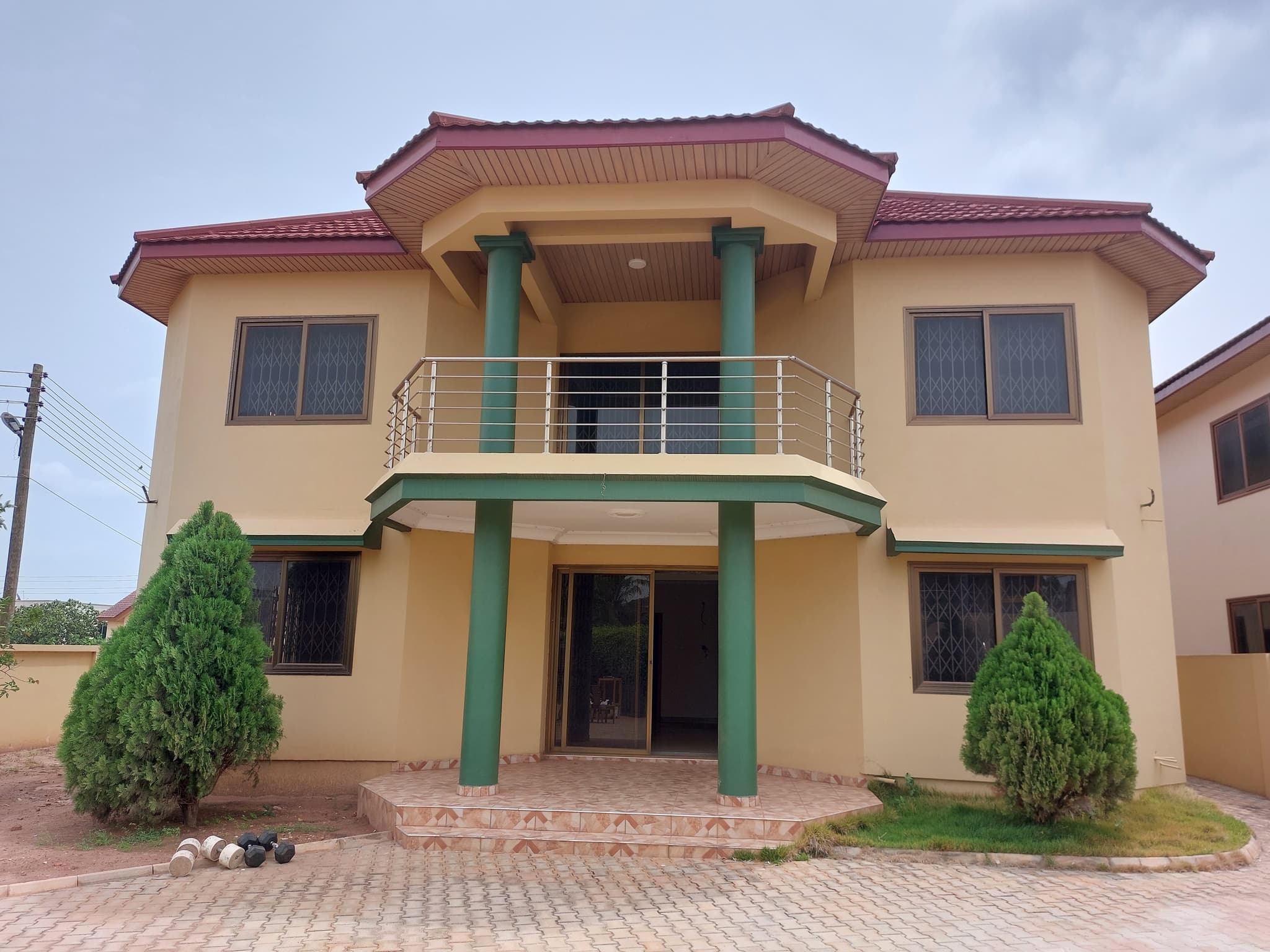 4 Bedroom House